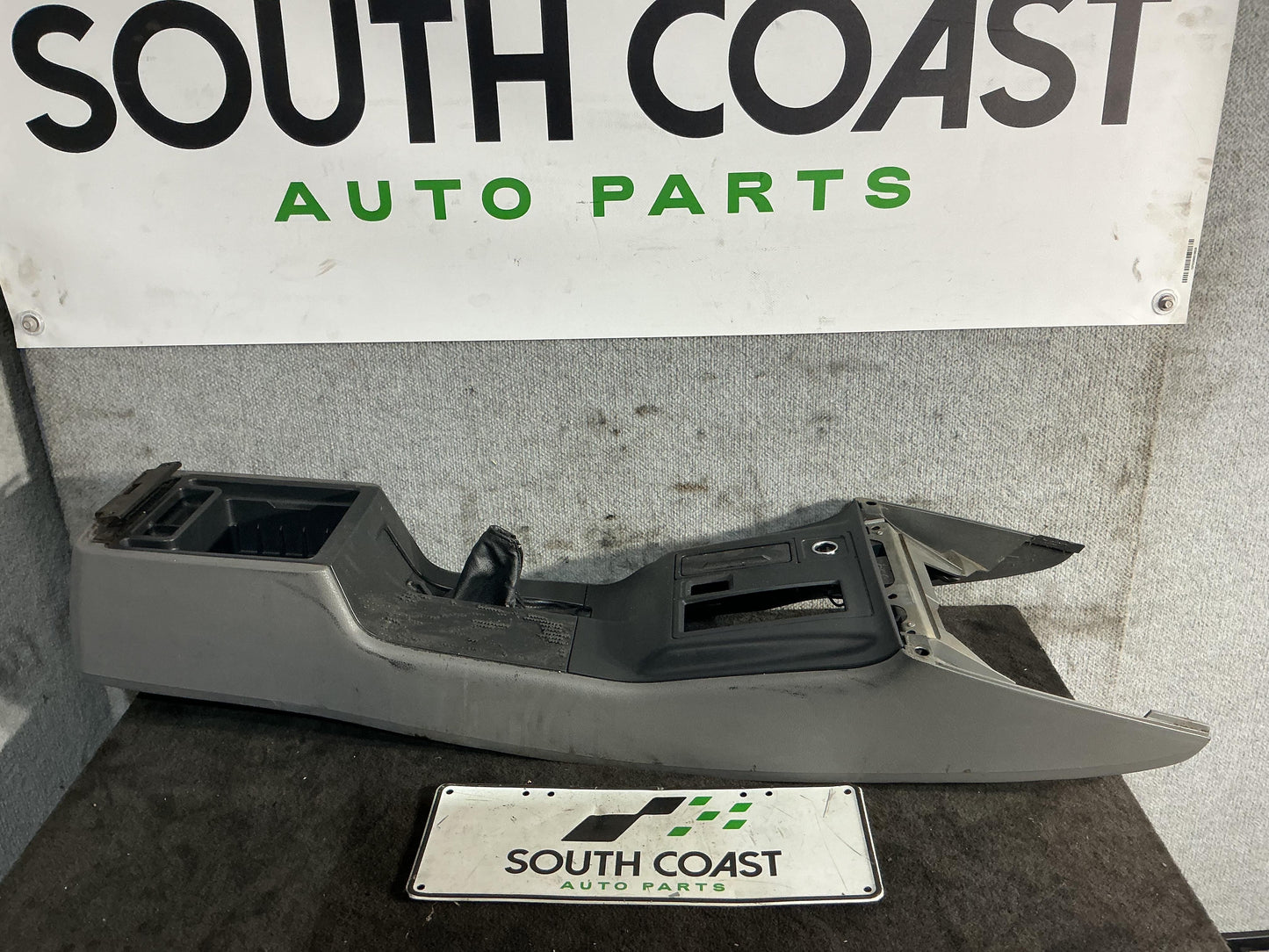 Holden Commodore VR 6H8VRK19HSL781543 Centre Console