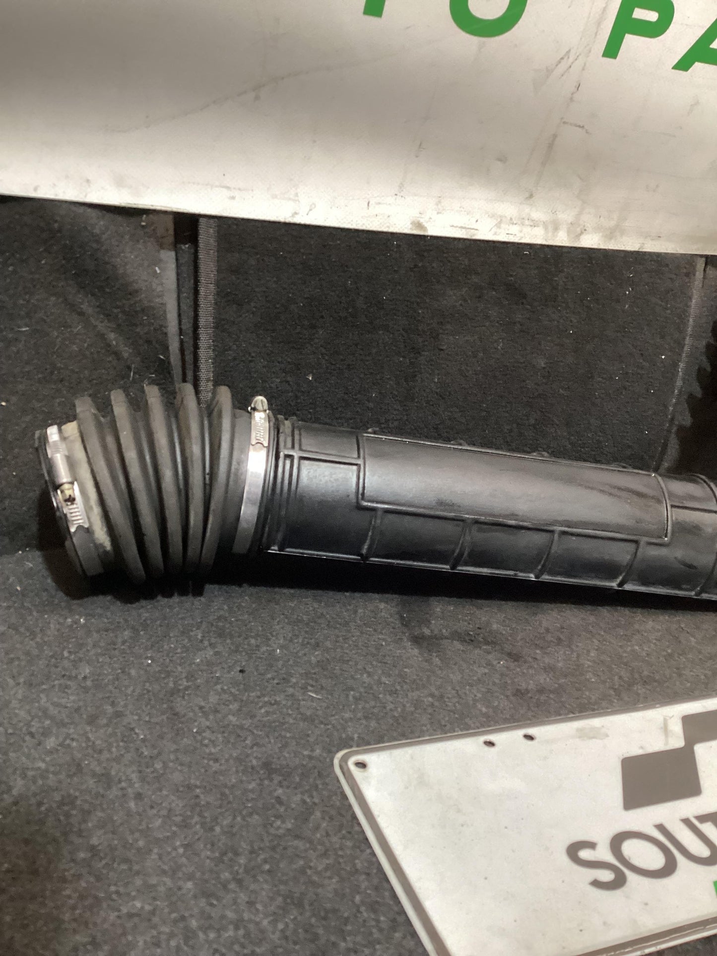 Holden Commodore VR  Air Intake 92032753