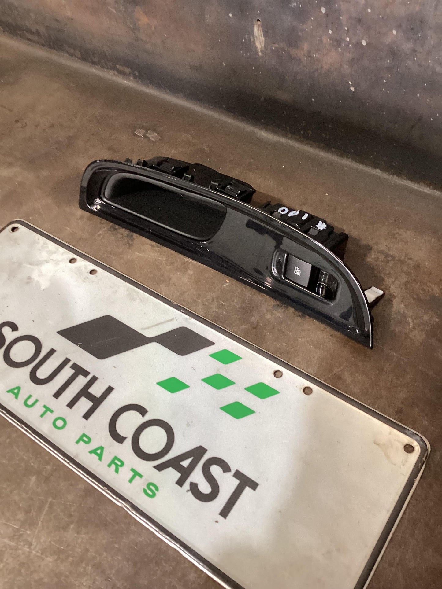 Holden Commodore VF  Right Rear Window Switch