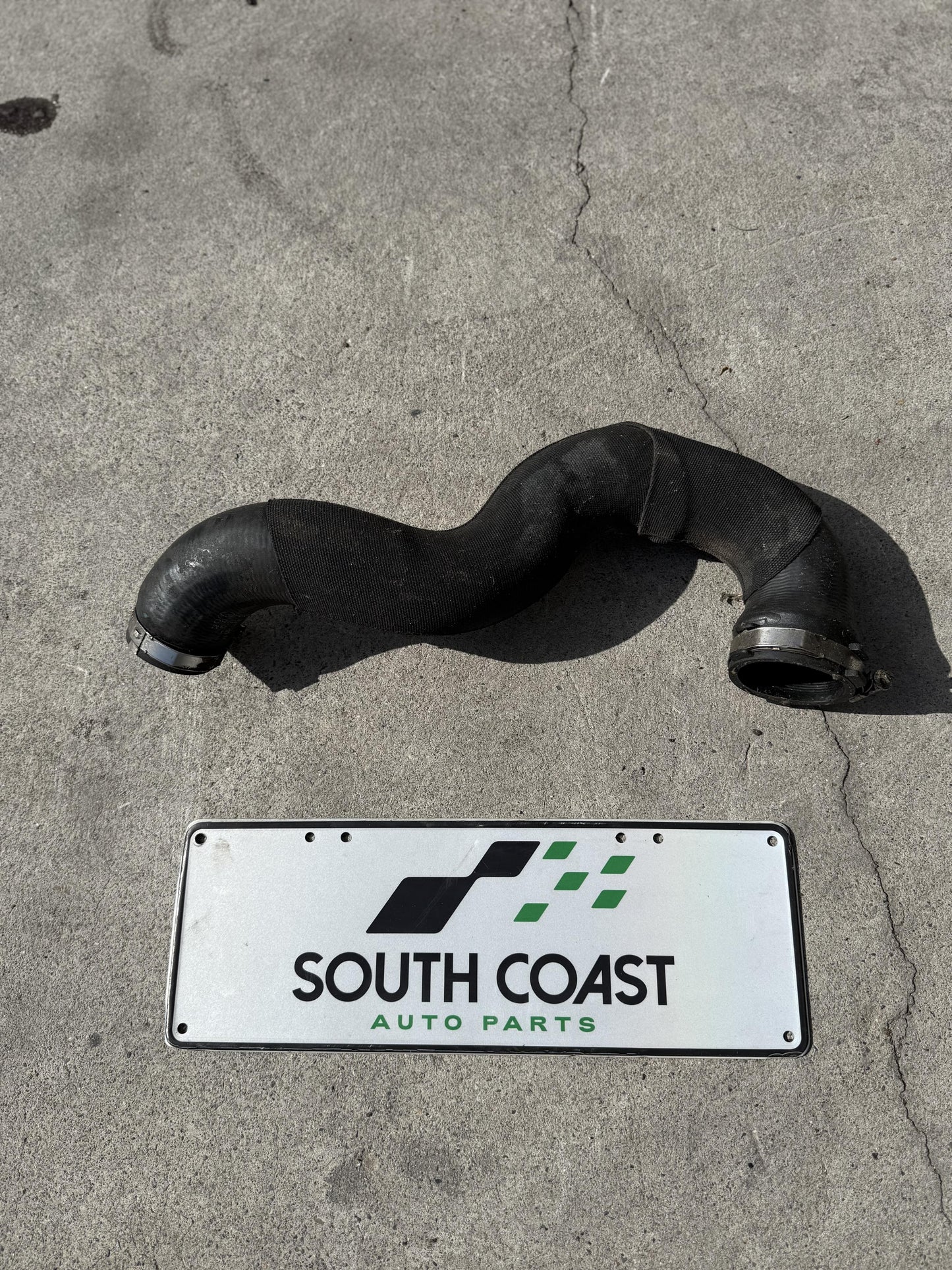 Audi A4 B8 WAUZZ8K9AA071441 Right Intercooler Hose 8K0145738M