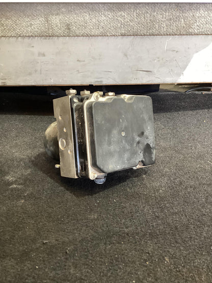 2006 - 2010 Holden Commodore VE  ABS Brake Module 92196709