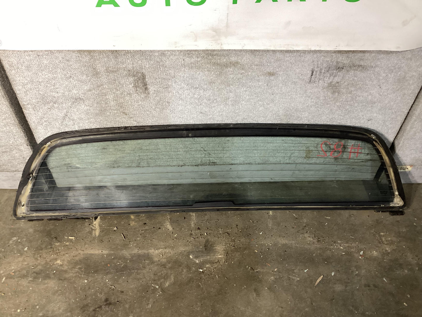 2001 Holden Commodore VU  Rear Screen Window