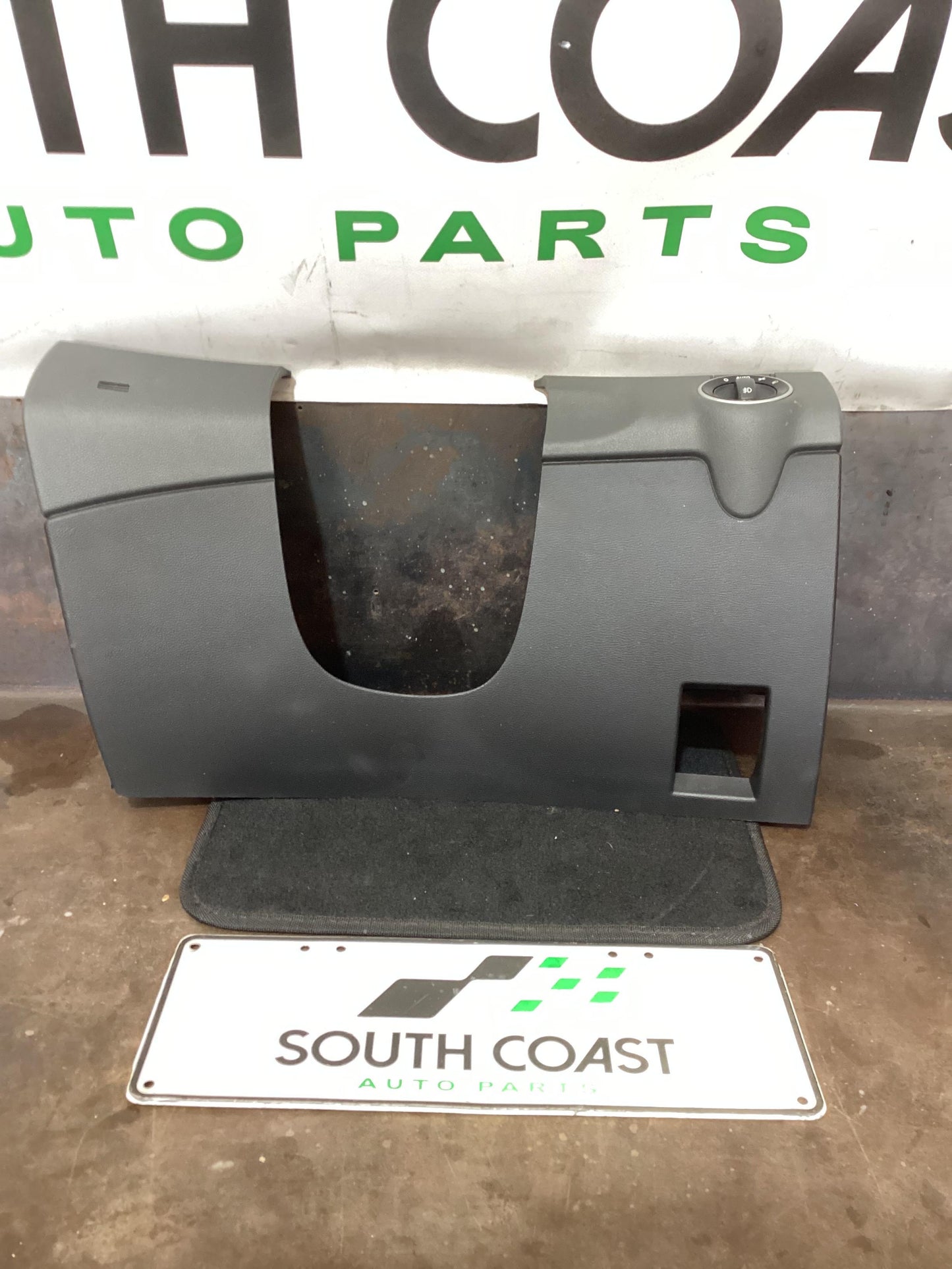 Holden Commodore VE  Dash Lower Panel 92169602