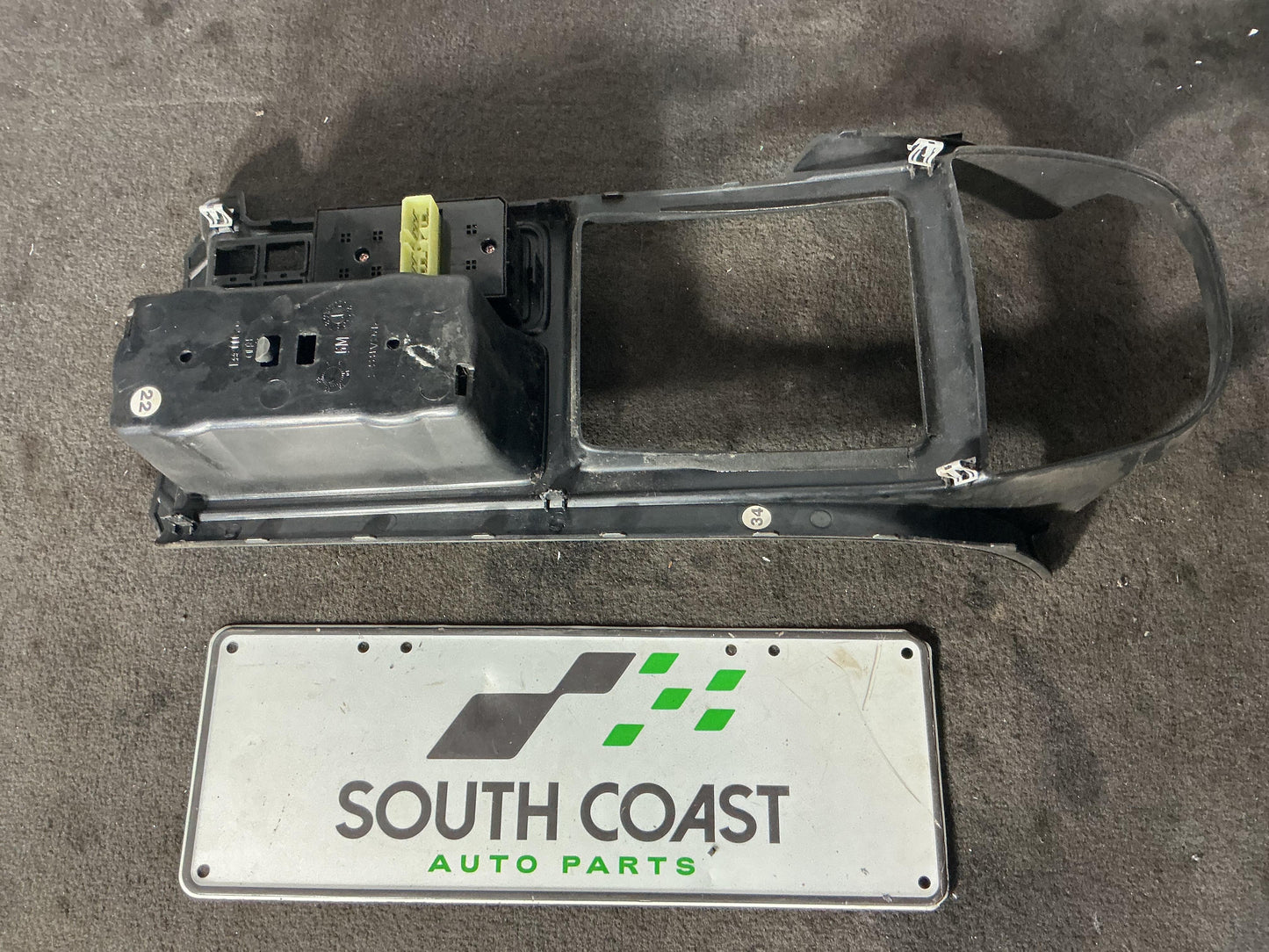 Holden Commodore VY  Shifter Surround 92111281