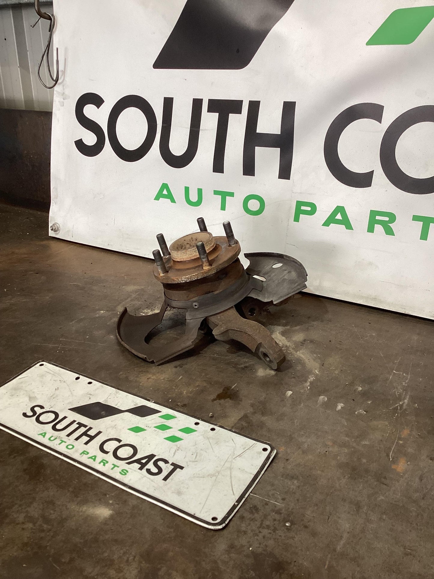 Holden Commodore VY  Left Front Hub Assembly