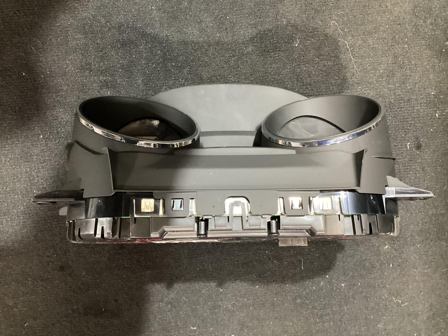 2015 Holden Calais VF  Instrument Cluster 92283331