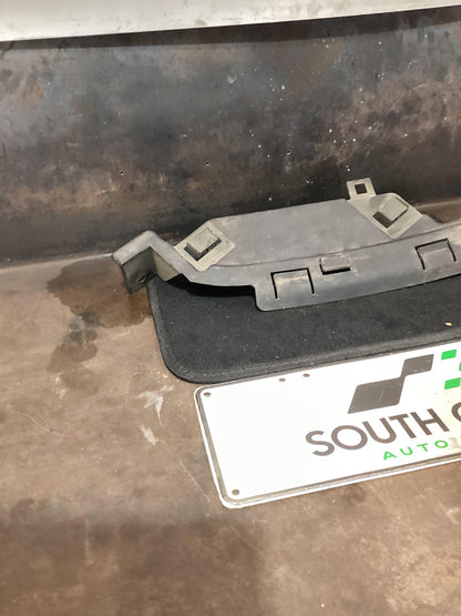 Holden Commodore VE  Right Front Bumper Bracket 92164518
