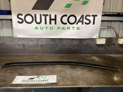 Holden Commodore VU 6H8VUK80F2L904753 Left Drip Rail Moulding