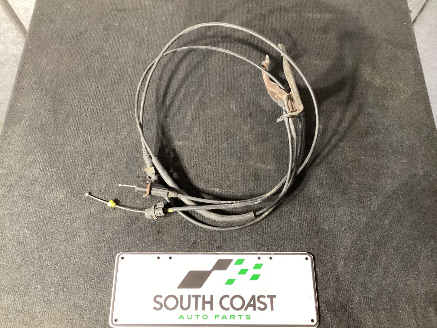 Holden Commodore VU  Accelerator Cable 25324968