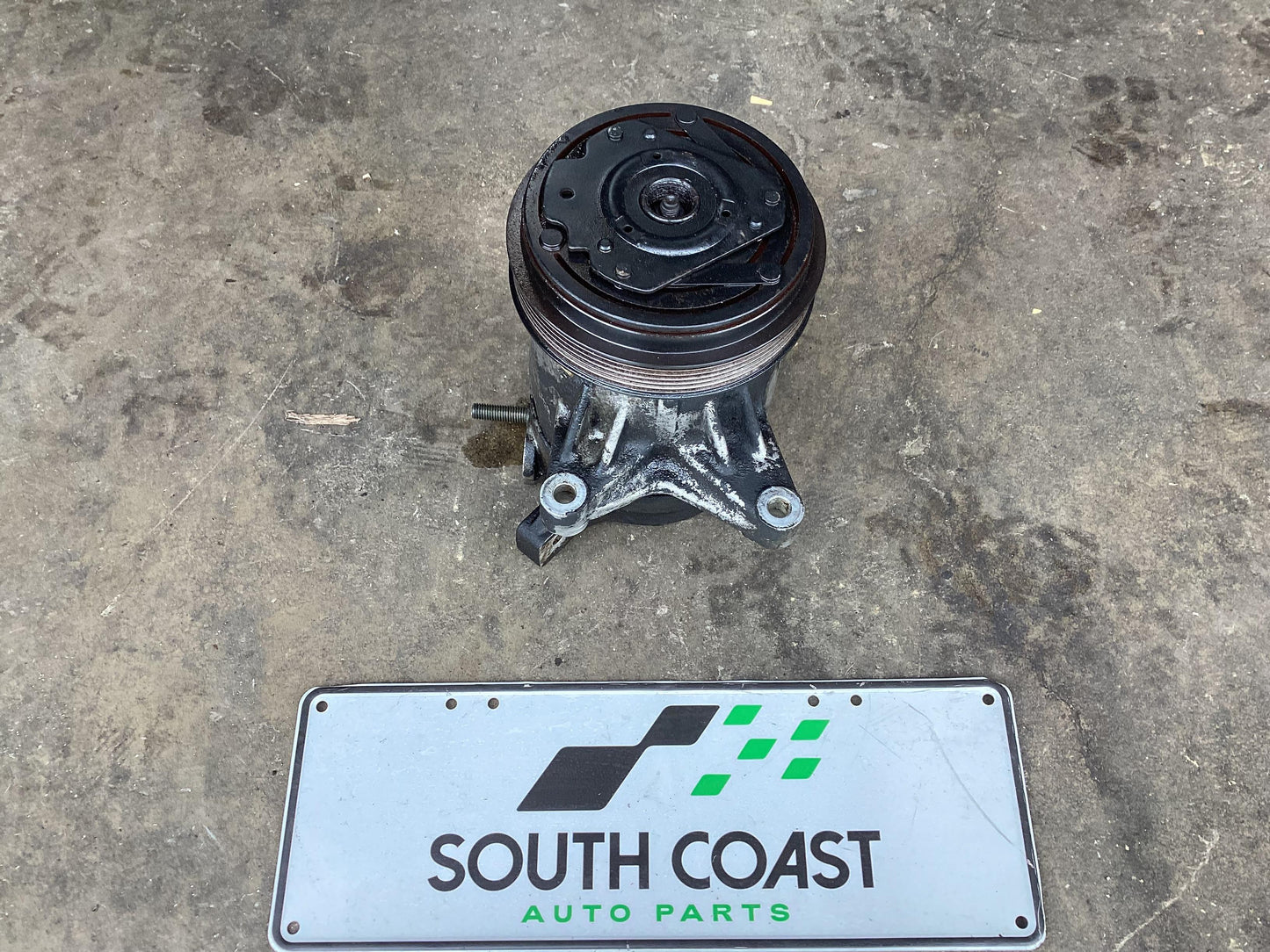 2002 - 2004 Holden Commodore VY 6G1YL54A94L196501 A/C Compressor 1135465