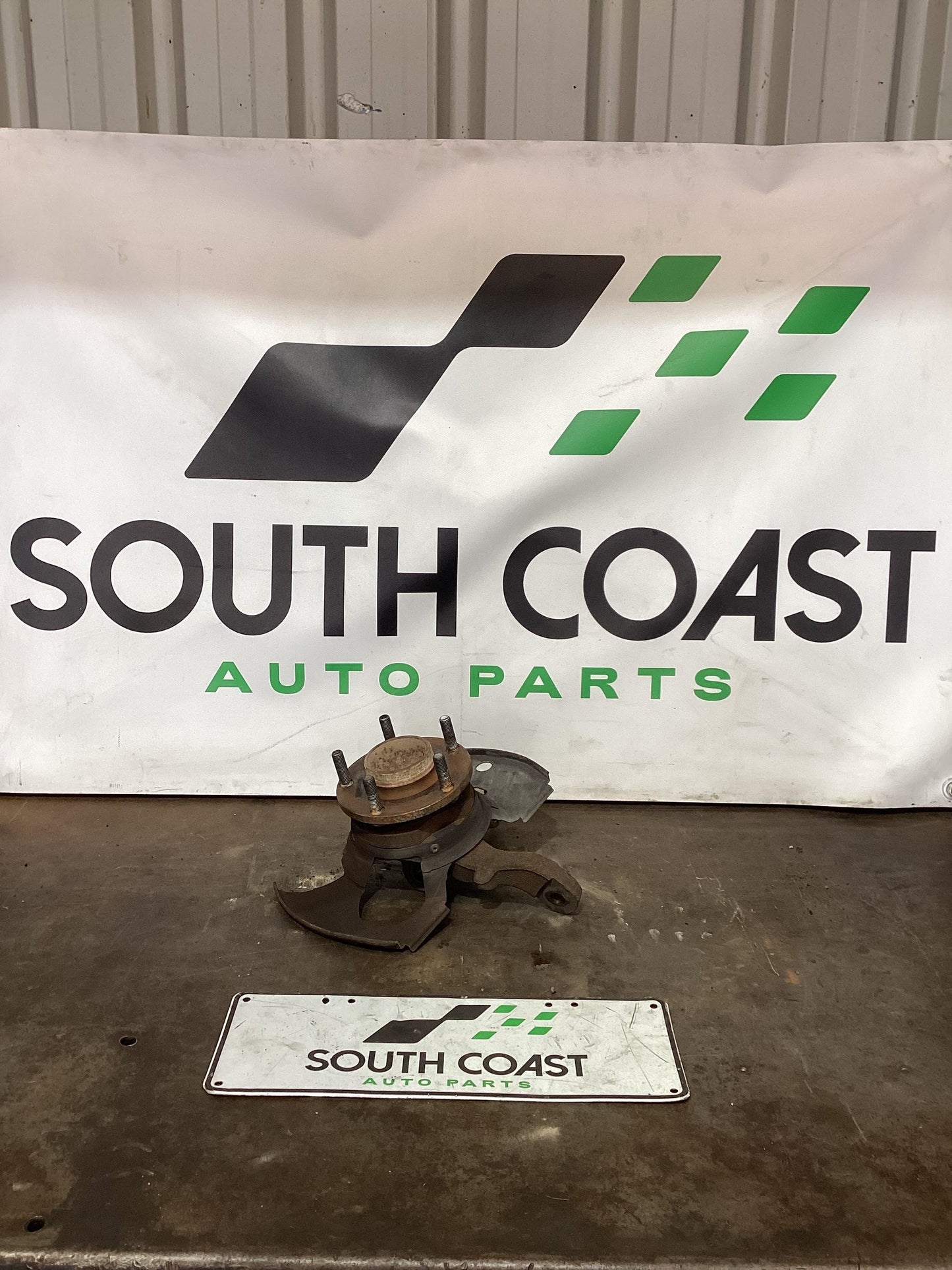 Holden Commodore VY  Left Front Hub Assembly