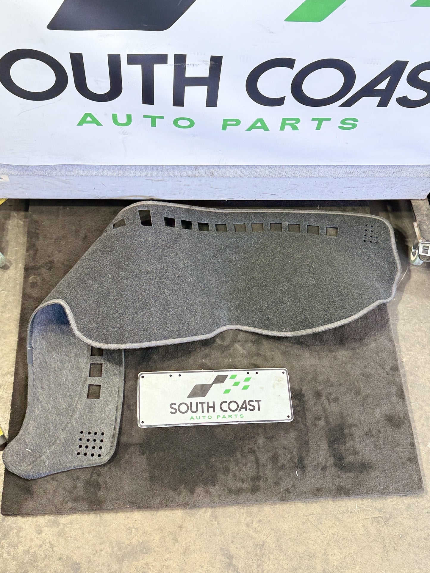 Holden Commodore VE  Dash Mat