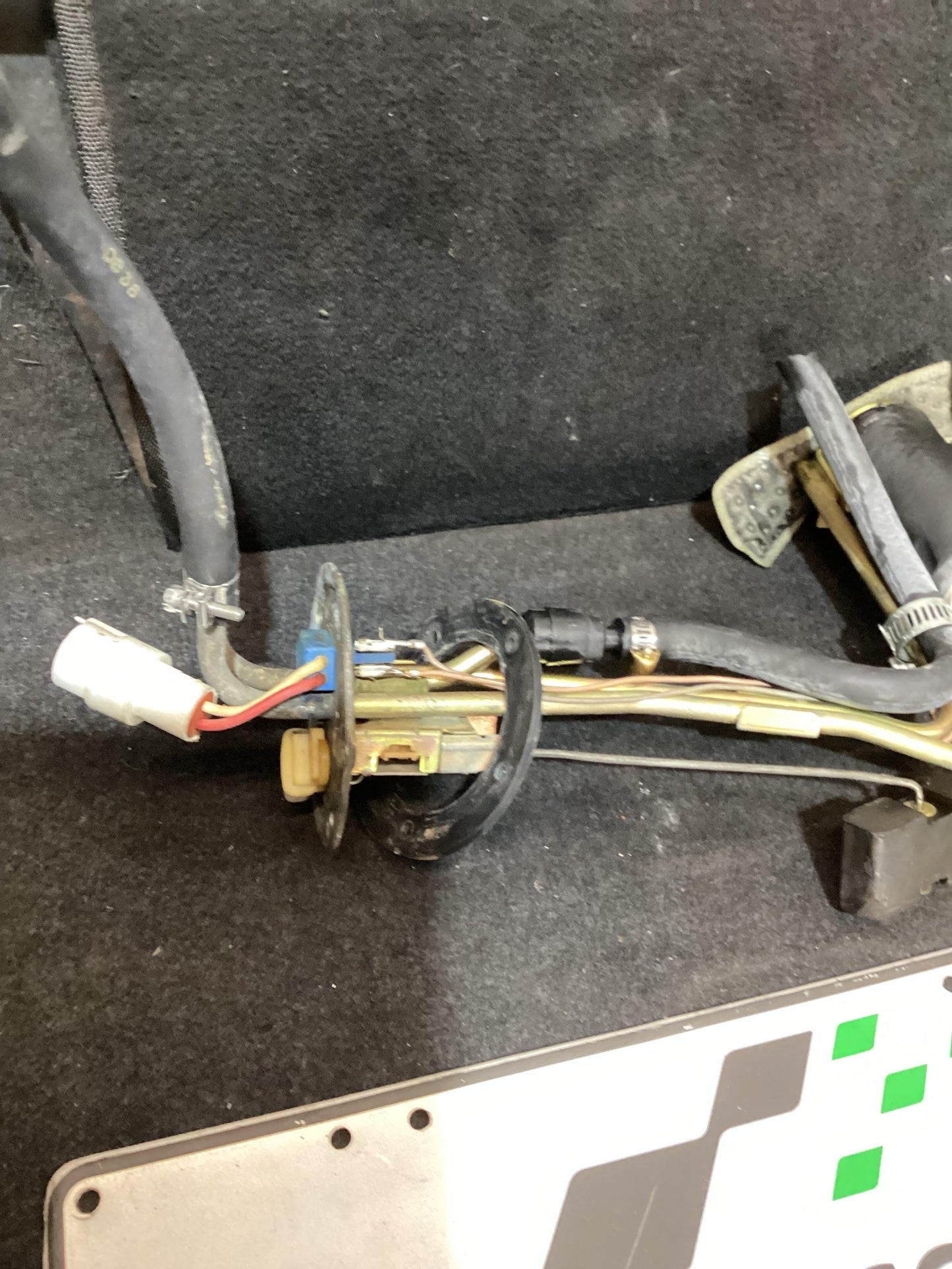 Holden Commodore VR  Fuel Sending Unit