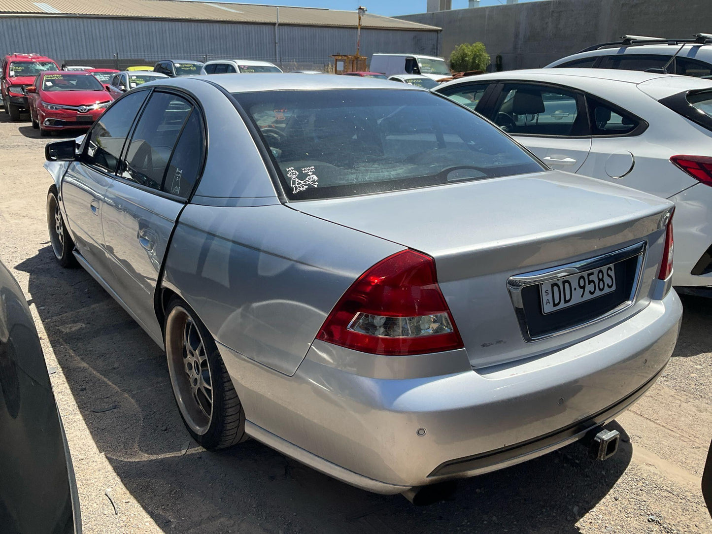 2005 - 2006 Holden Commodore Executive VZ Silver
