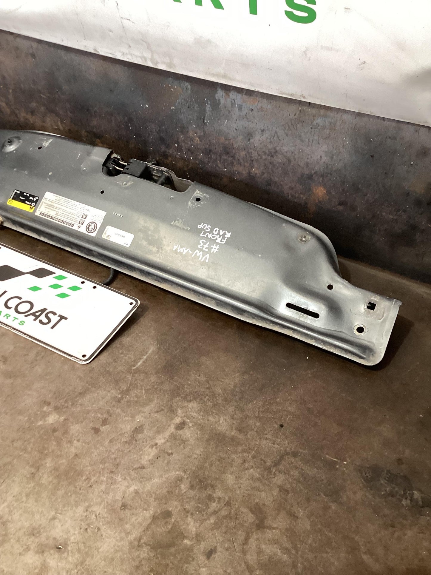 Volkswagen Amarok   Radiator Support