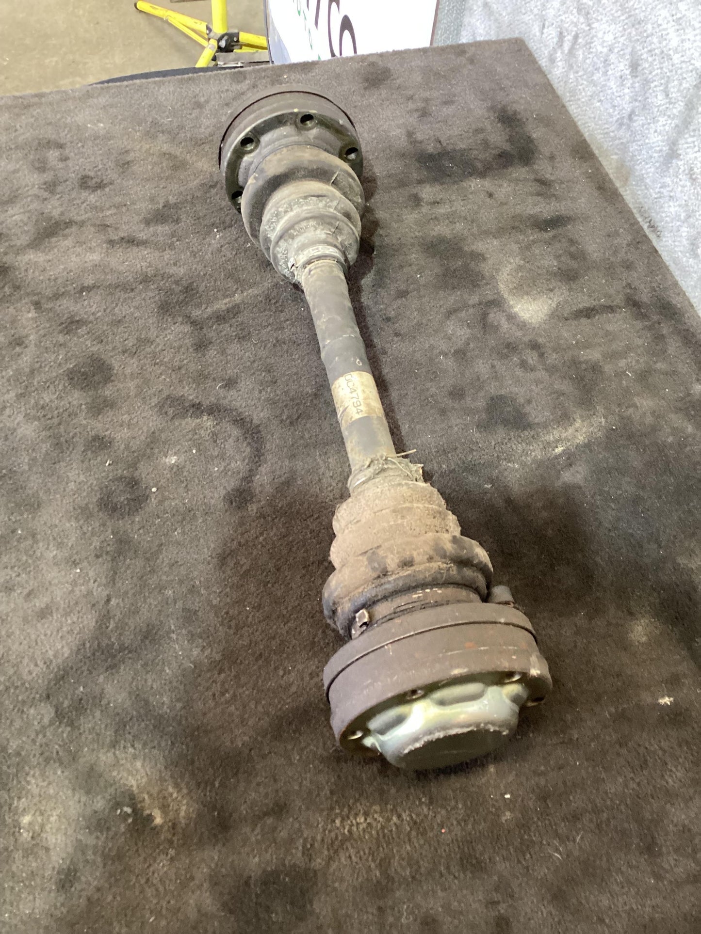 Holden Commodore VR 6H8VRK19HSL781543 Right Driveshaft DC4794