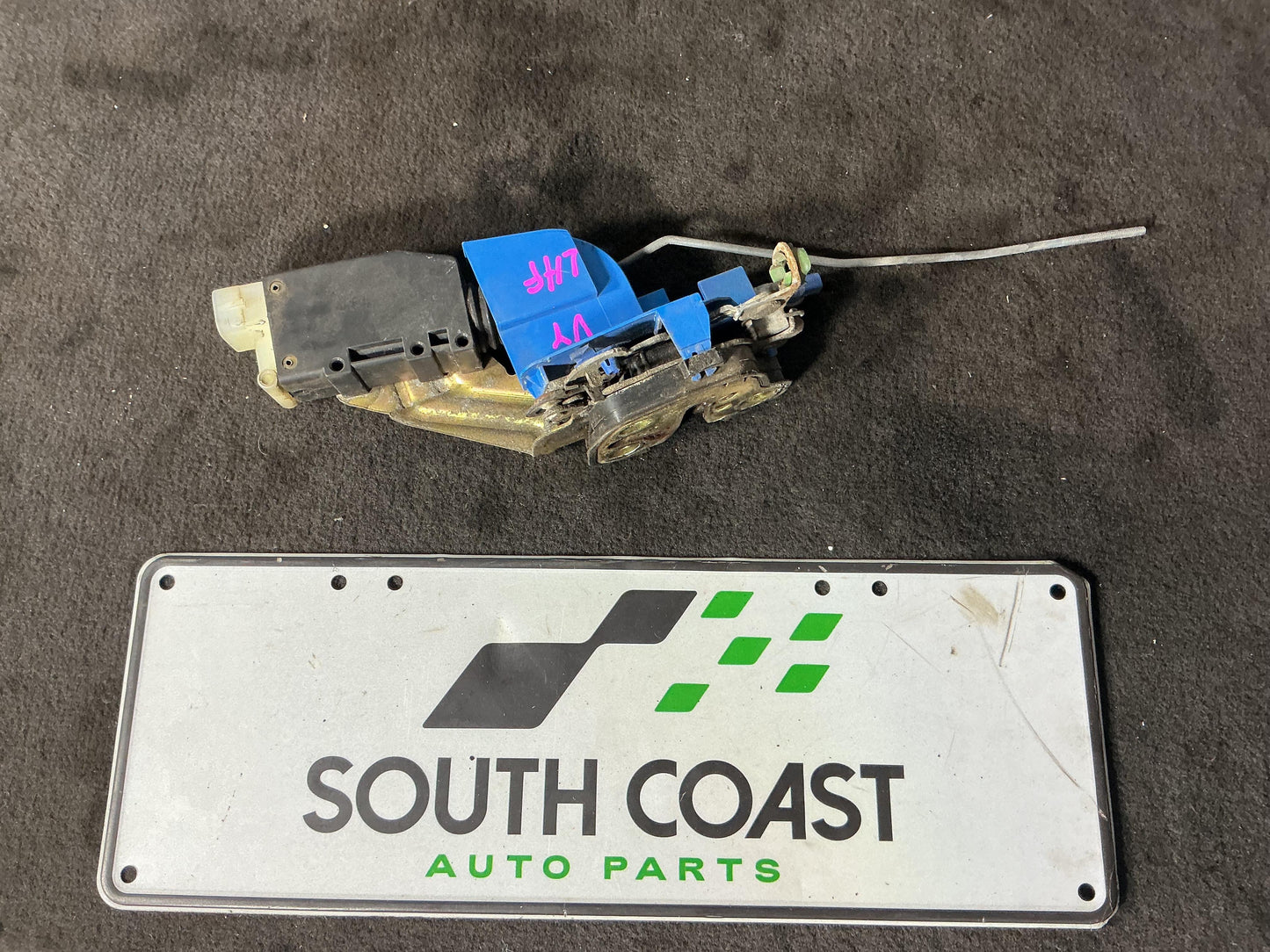 Holden Commodore VY  Left Front Door Lock Actuator 90493702