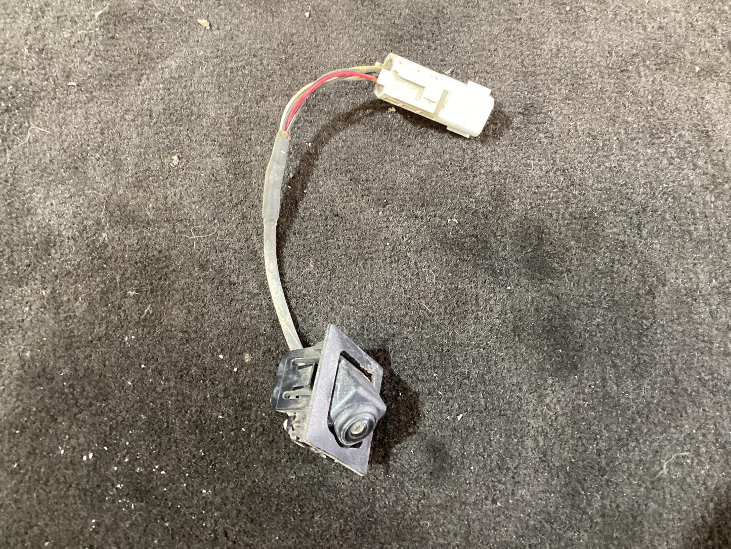 2016 - 2016 Holden Commodore Commodore  Reverse Camera 92288932