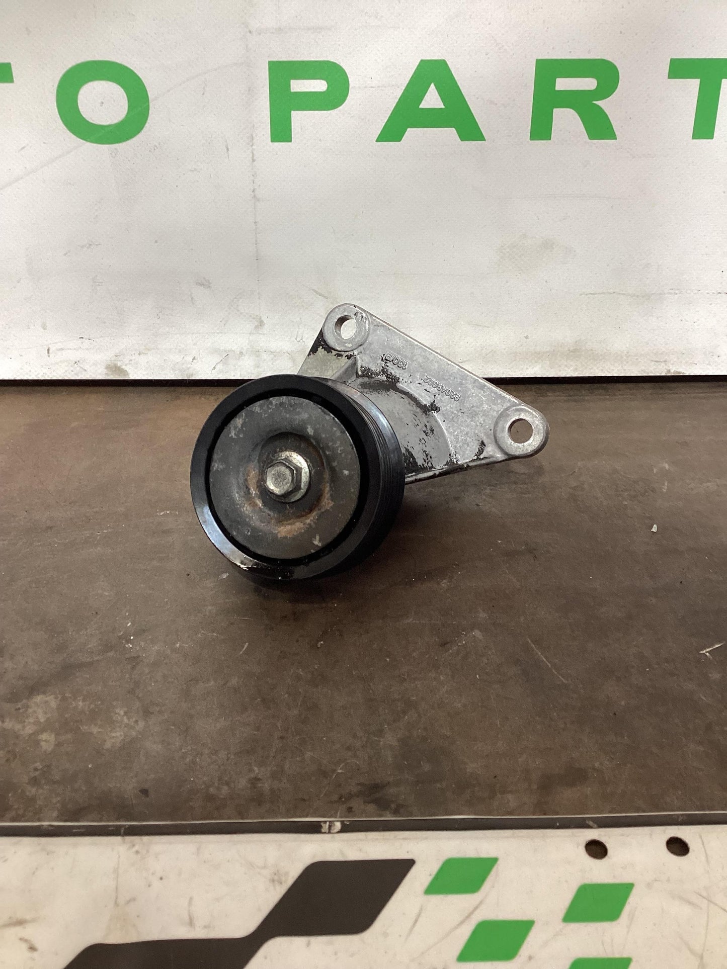 Holden Commodore VY  Idler Pulley 92049002