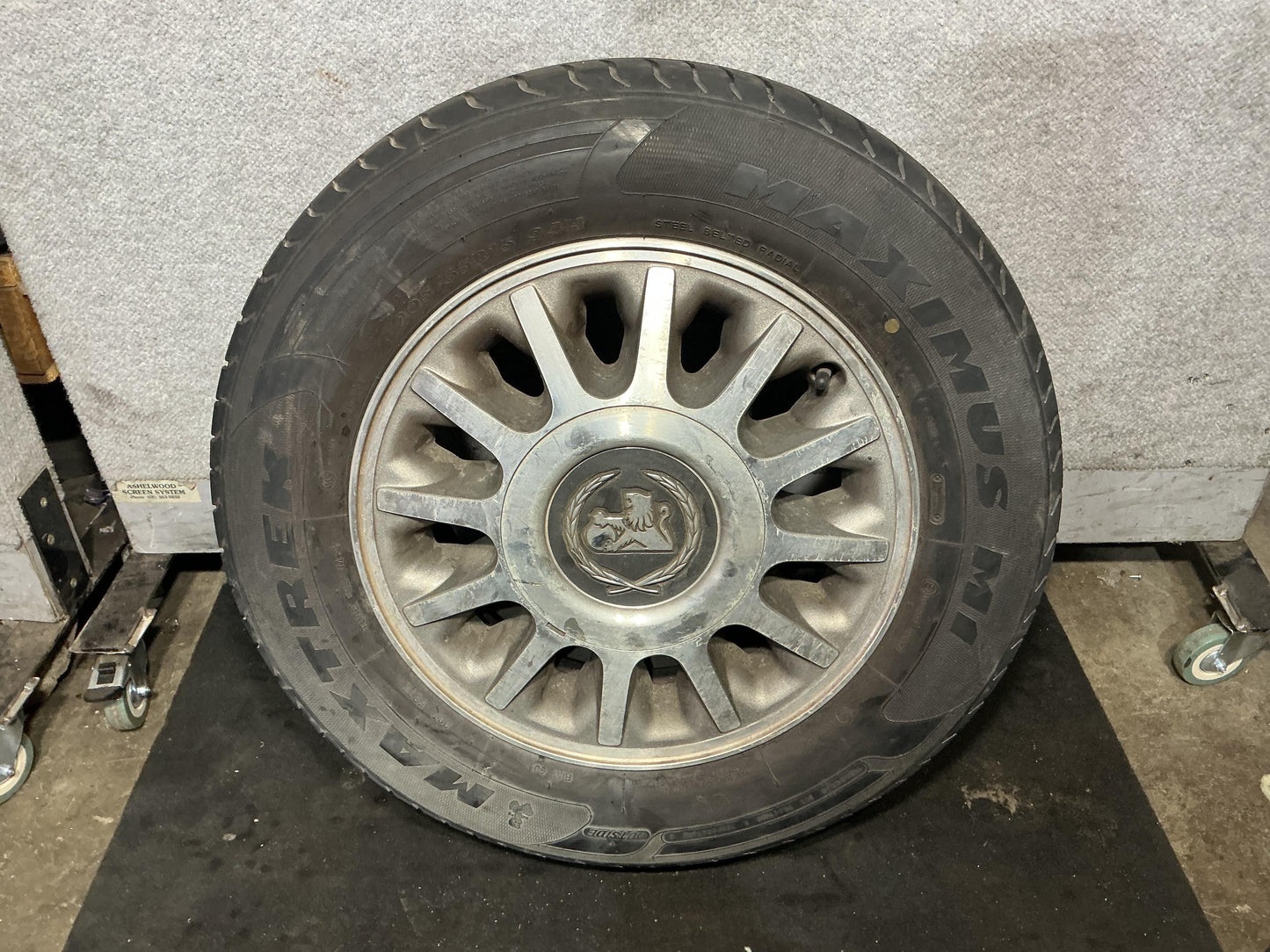 Holden Commodore VR 6H8VRK19HSL781543 Wheel Set
