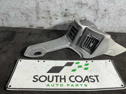 Holden Commodore VR 6H8VRK19HSL781543 A/C Vent Left 92052309