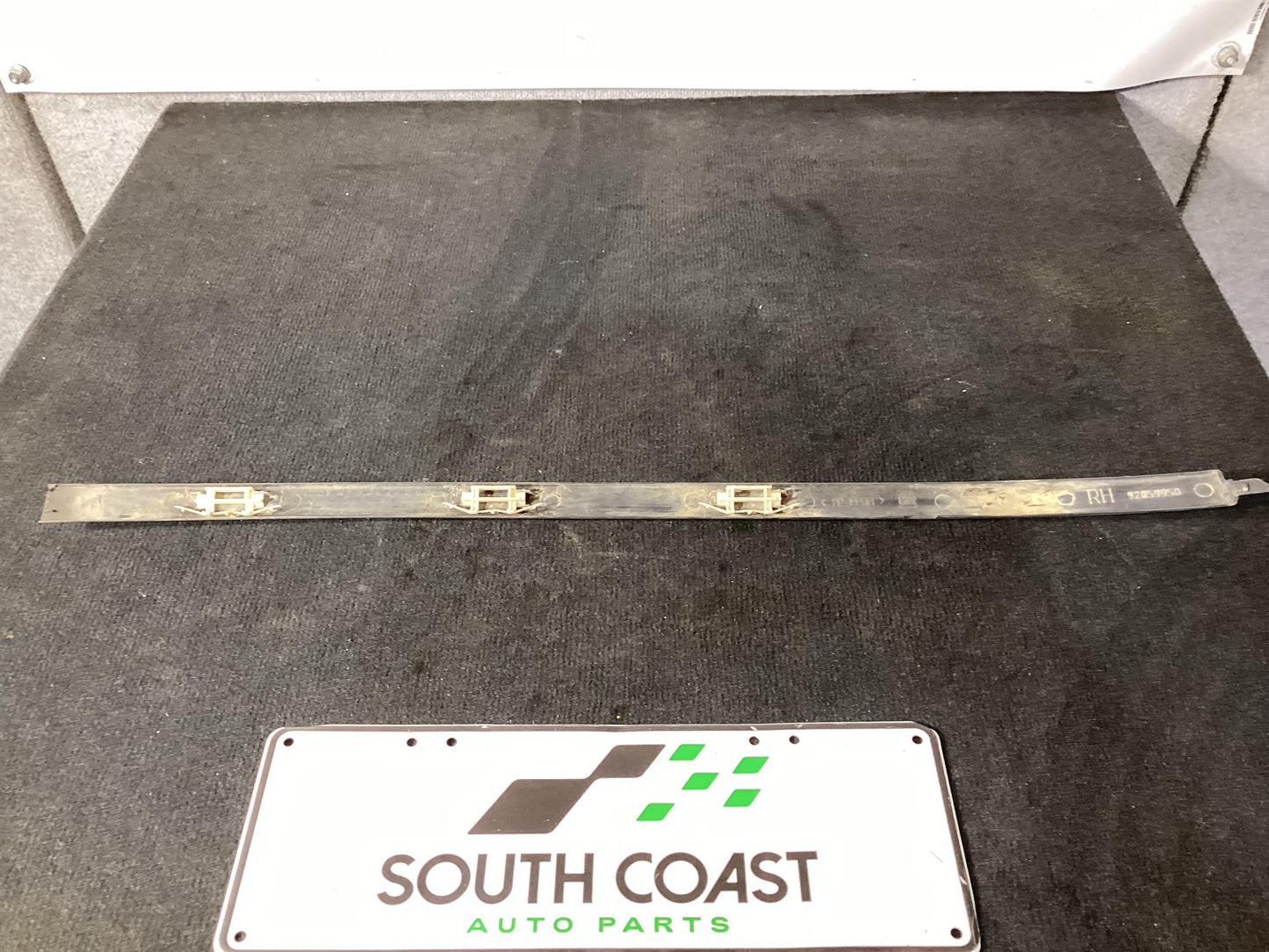 Holden Commodore VU  Right Roof Mould 92059950