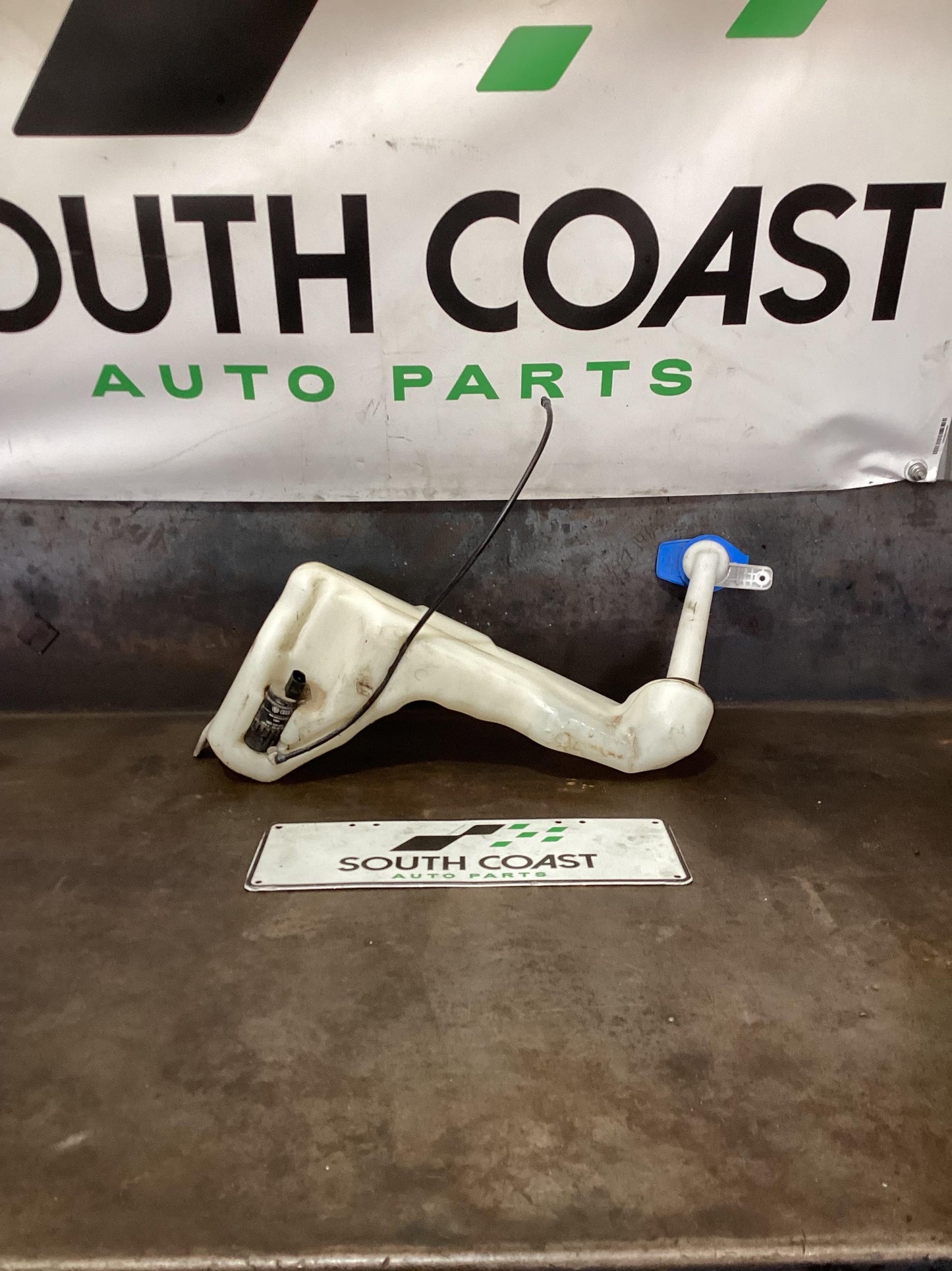 Volkswagen Amarok   Washer Bottle 2H0955453