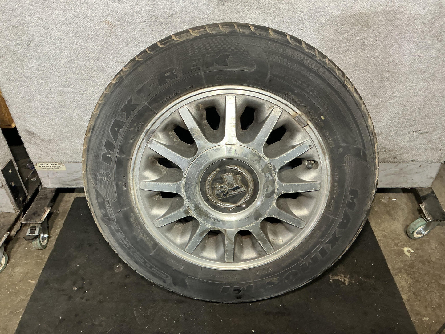 Holden Commodore VR 6H8VRK19HSL781543 Wheel Set