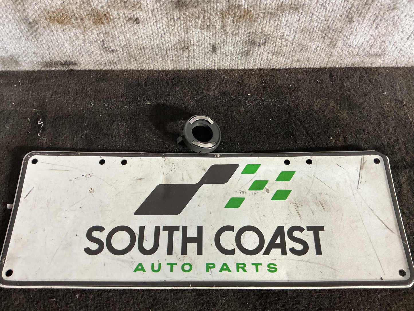 Holden Commodore VR 6H8VRK19HSL781543 Key Reader