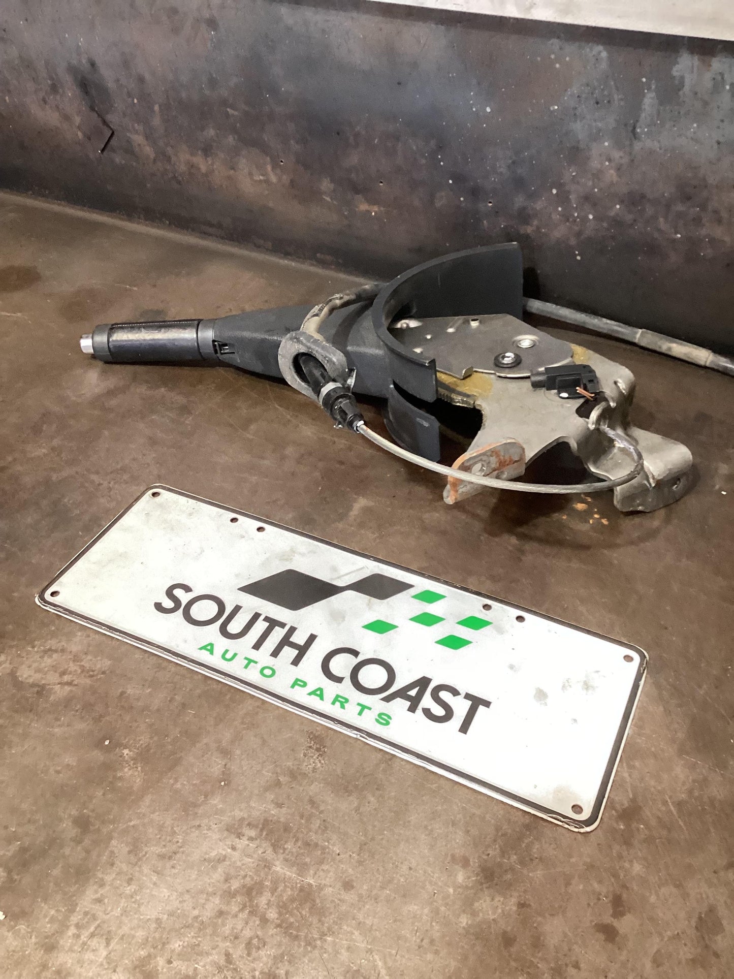 Volkswagen Amarok   Handbrake Lever 2H0711301M