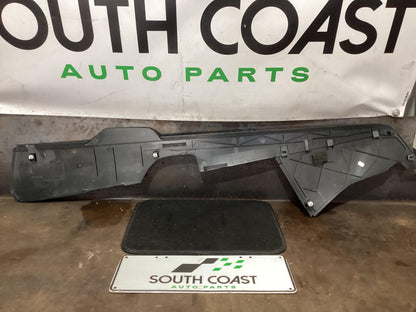 Holden Commodore VE  Right Centre Console Side Trim 92260951