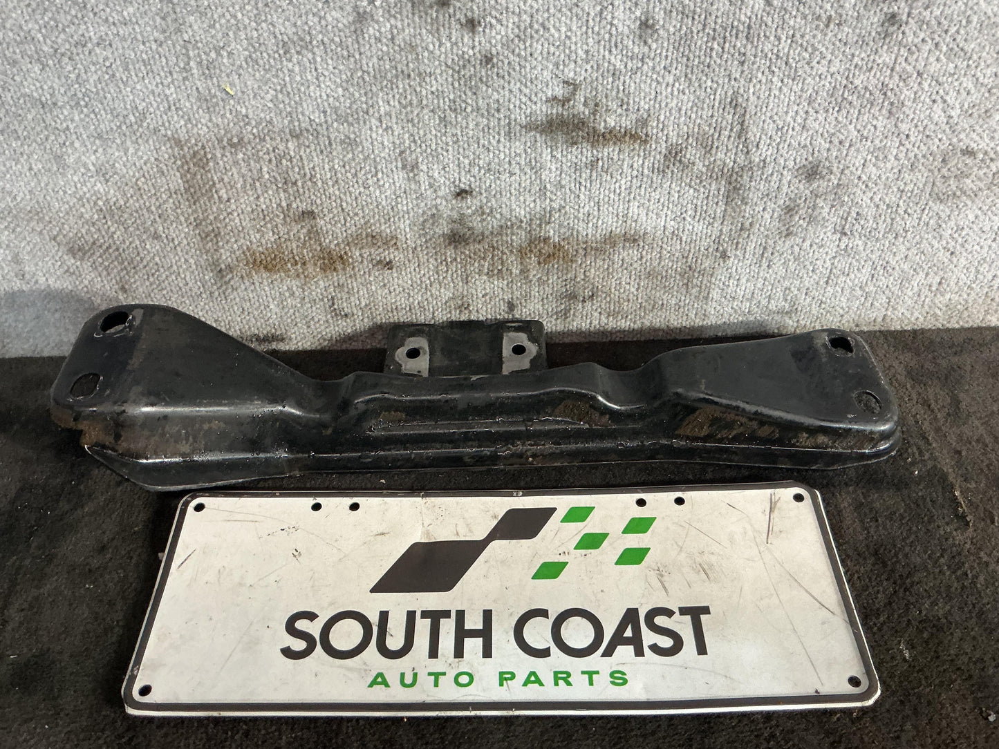 Holden Commodore VR 6H8VRK19HSL781543 Automatic Transmission Mount Bracket
