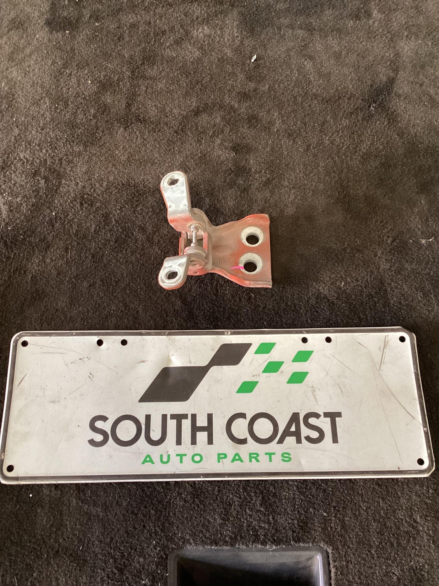 2006 - 2010 Holden Commodore VE  Left Front Door Top Hinge