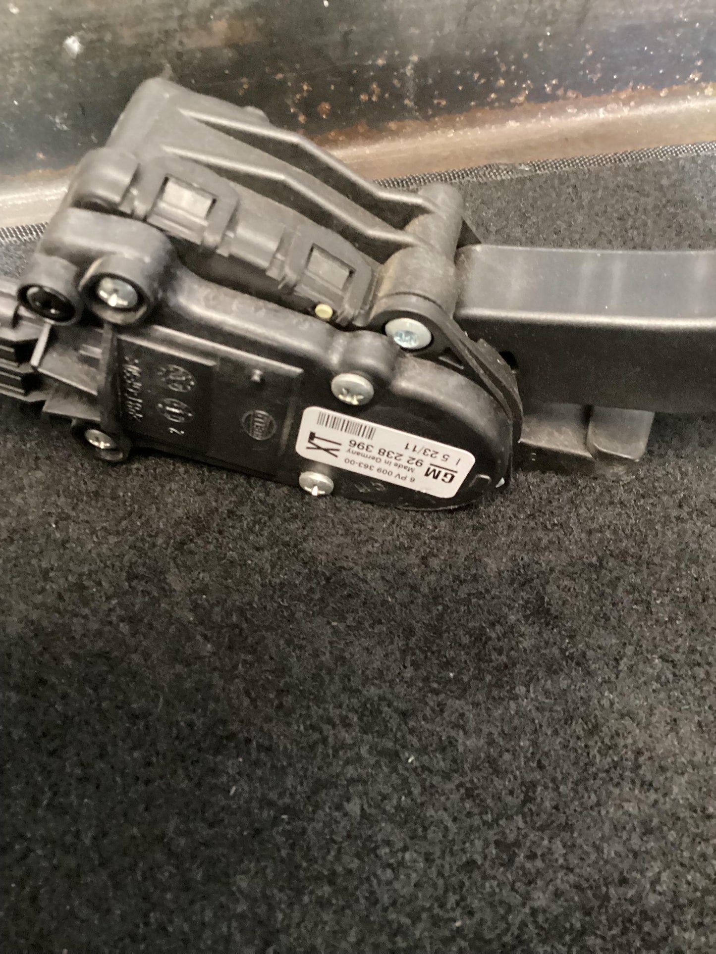 Holden Commodore VE  Accelerator Pedal 92238396