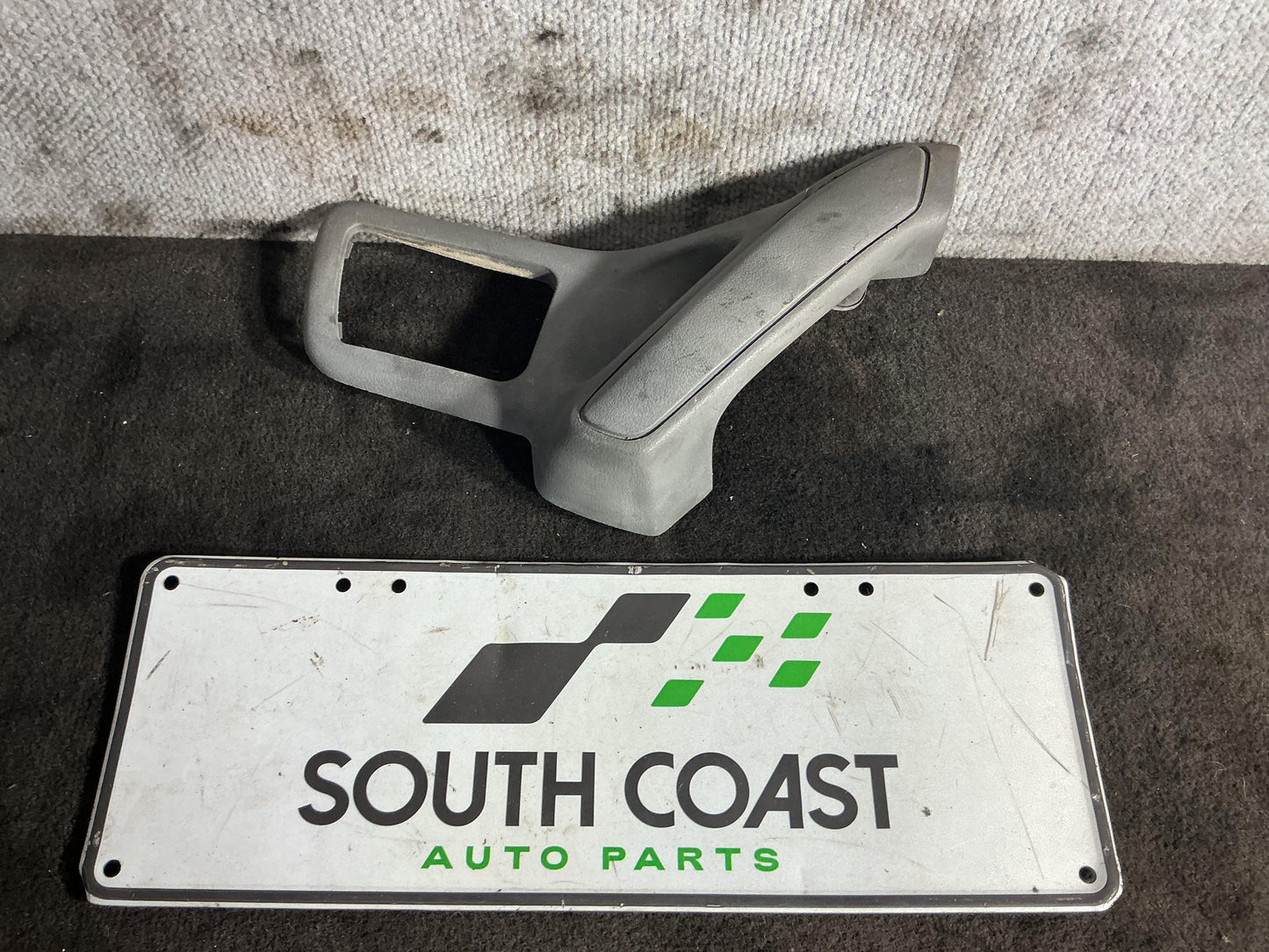 Holden Commodore VR 6H8VRK19HSL781543 Left Rear Grab Handle 92028216