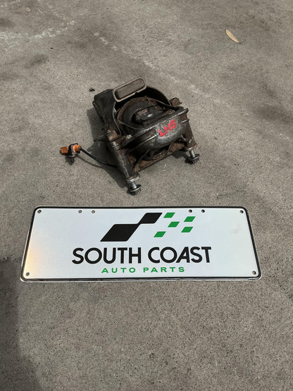 Audi A4 B8 WAUZZ8K9AA071441 Left Engine Mount 8K0399059
