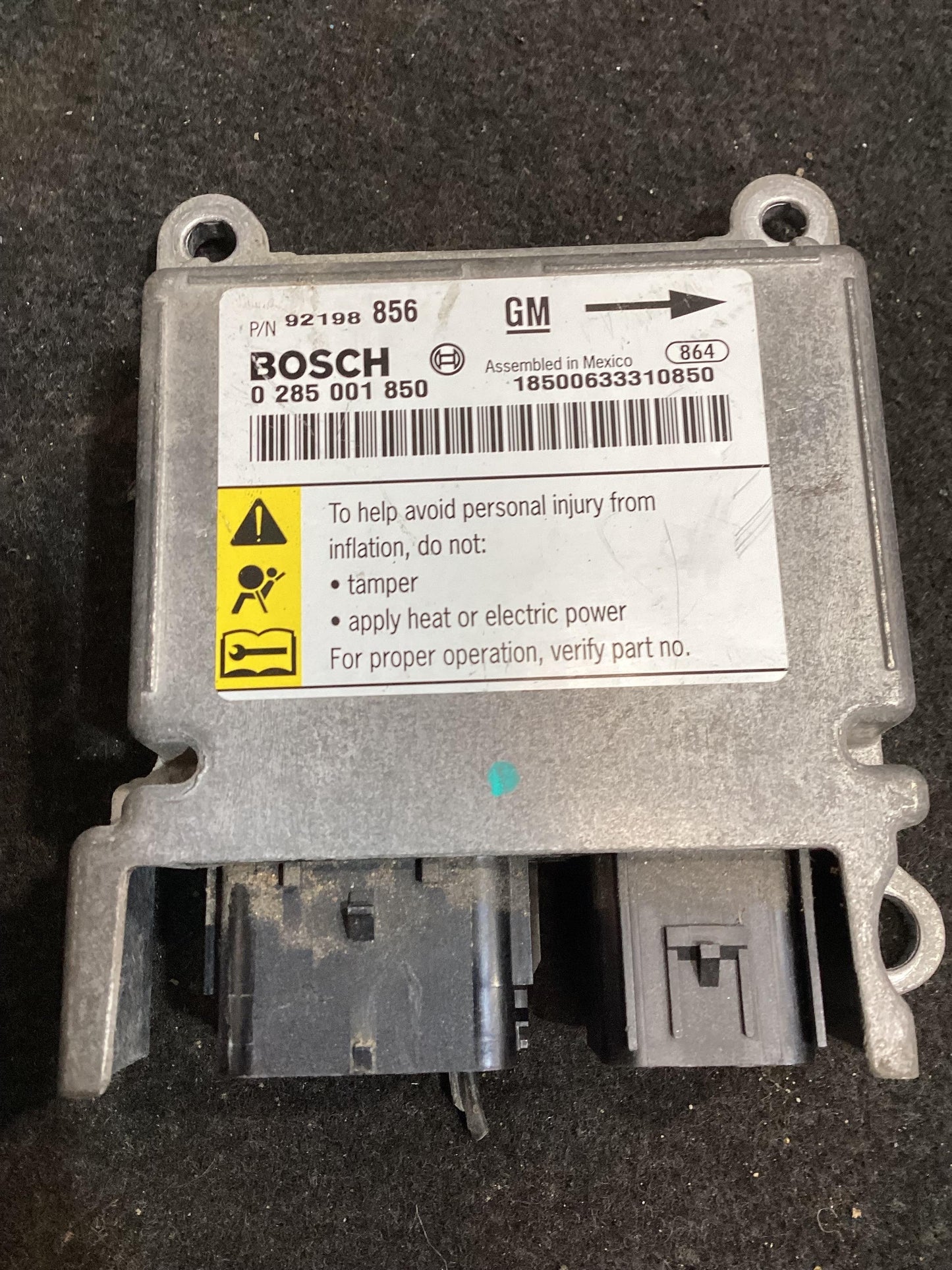 2006 - 2010 Holden Commodore VE  SRS Control Module 92198856