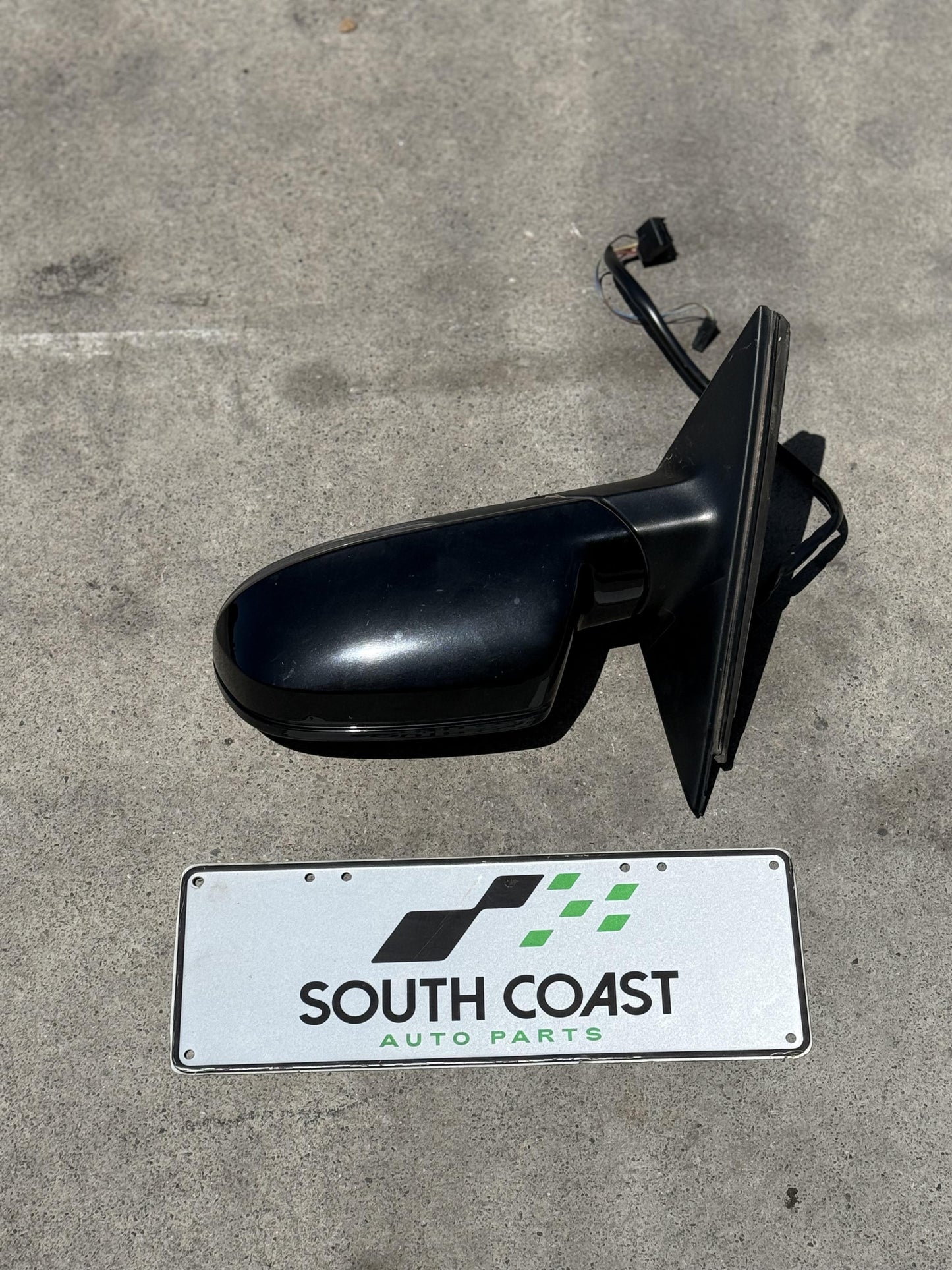 Audi A4 B8 WAUZZ8K9AA071441 Left Door Mirror