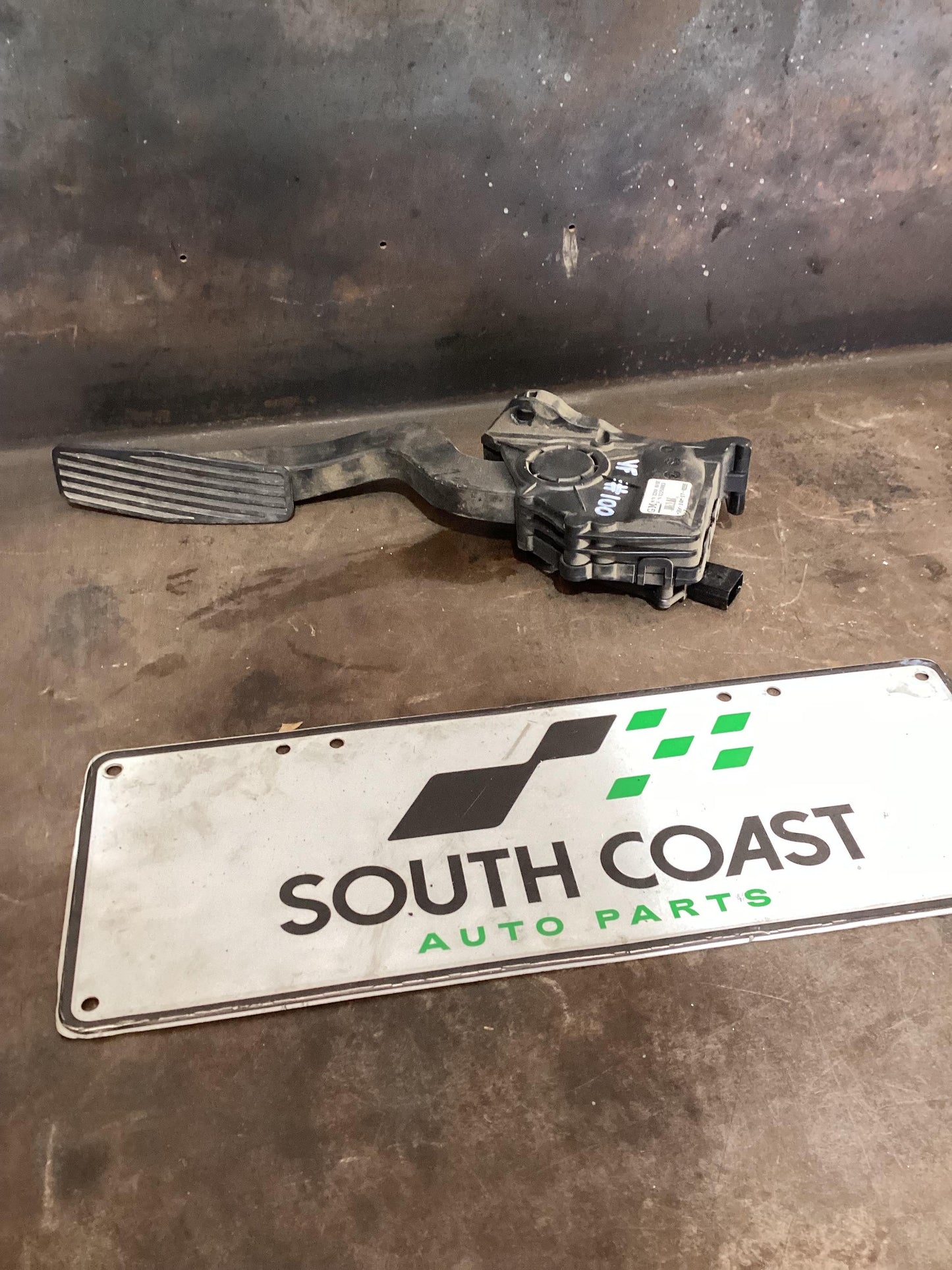 Holden Commodore VF  Accelerator Pedal 92256663