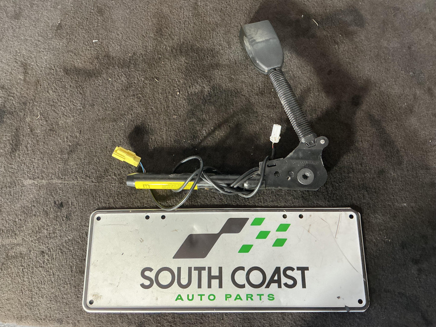 Holden Commodore VY  Right Front Seat Belt Pretensioner
