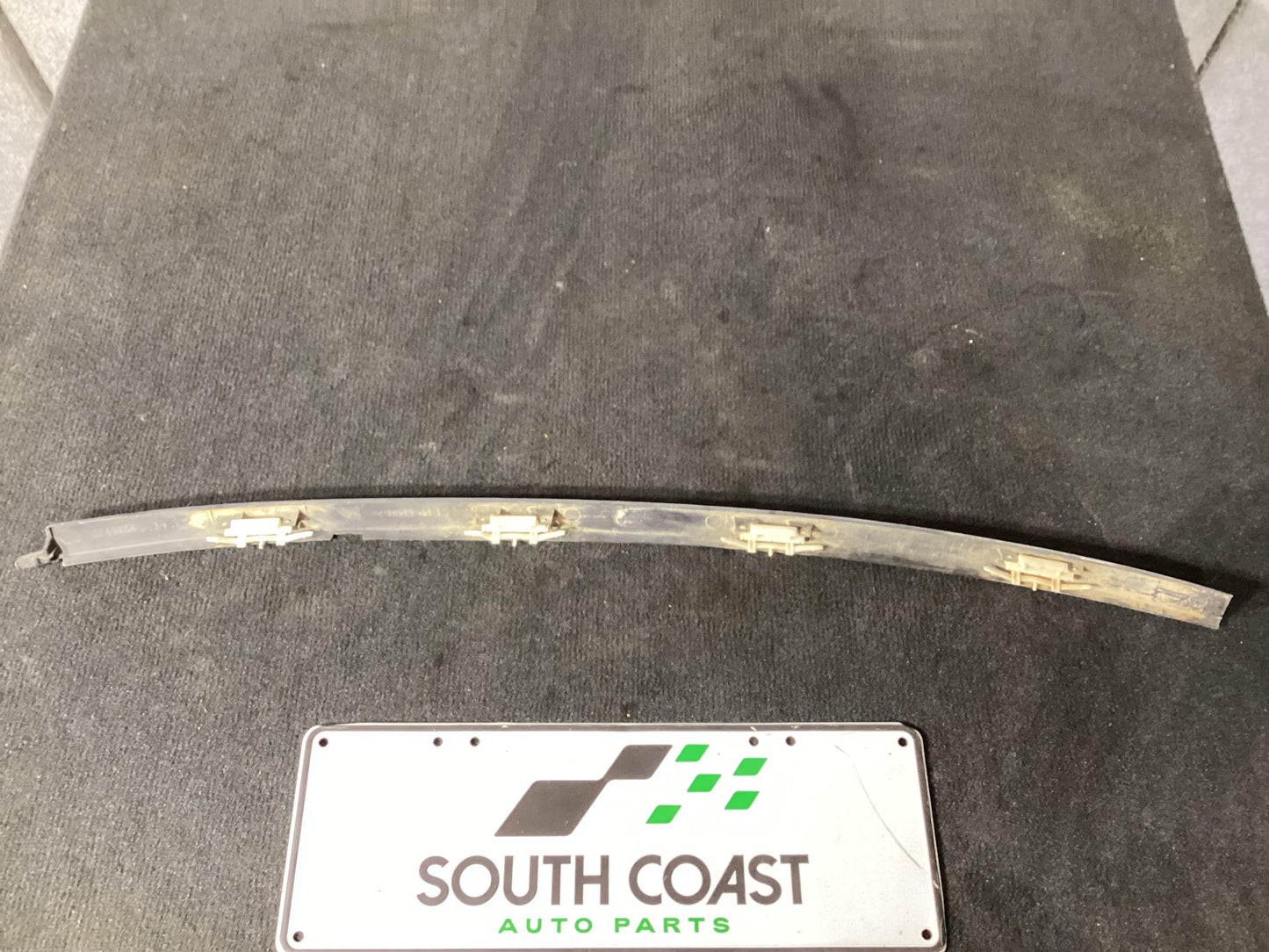 Holden Commodore VU  Left Roof Mould 92059951