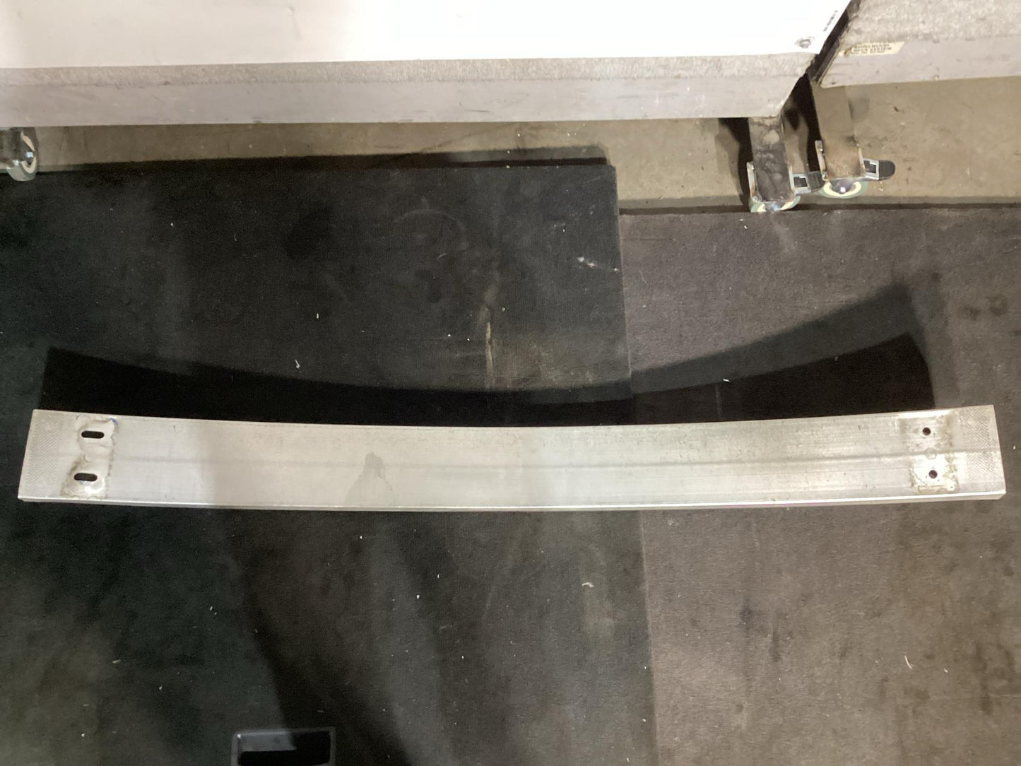 Holden Commodore   Rear Bar Bracket/Reinforcement 92211846