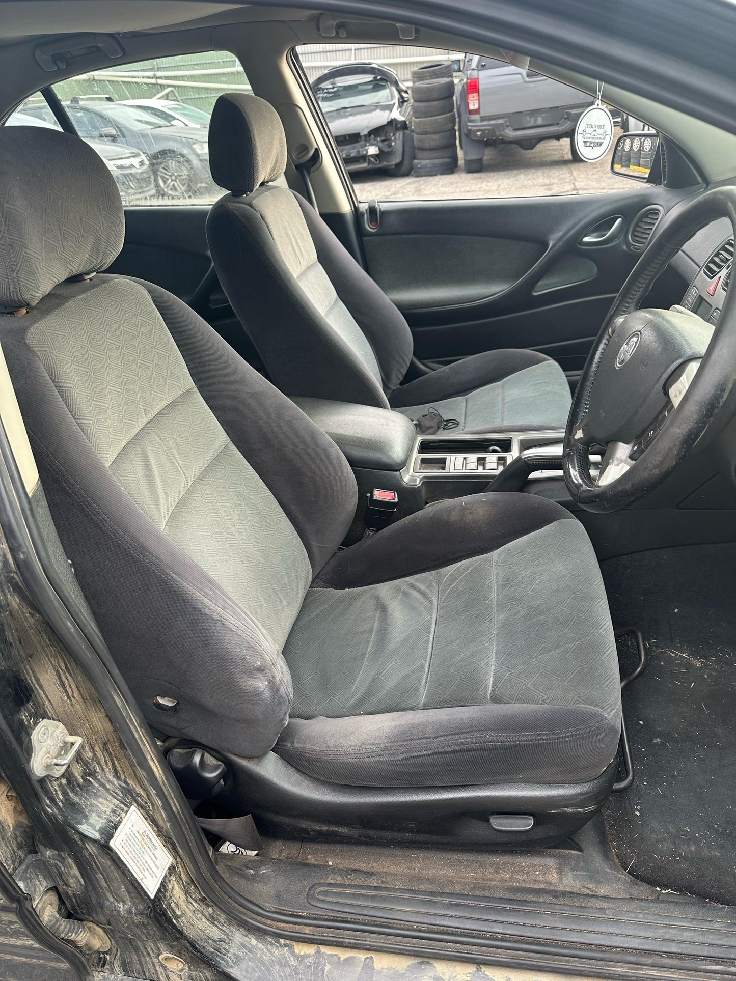 2002 - 2004 Holden Commodore Berlina VY Black