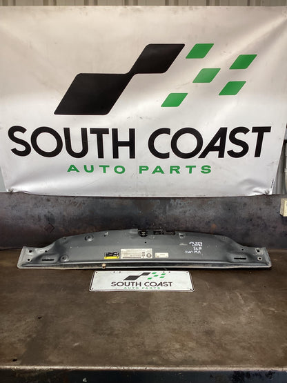 Volkswagen Amarok   Radiator Support