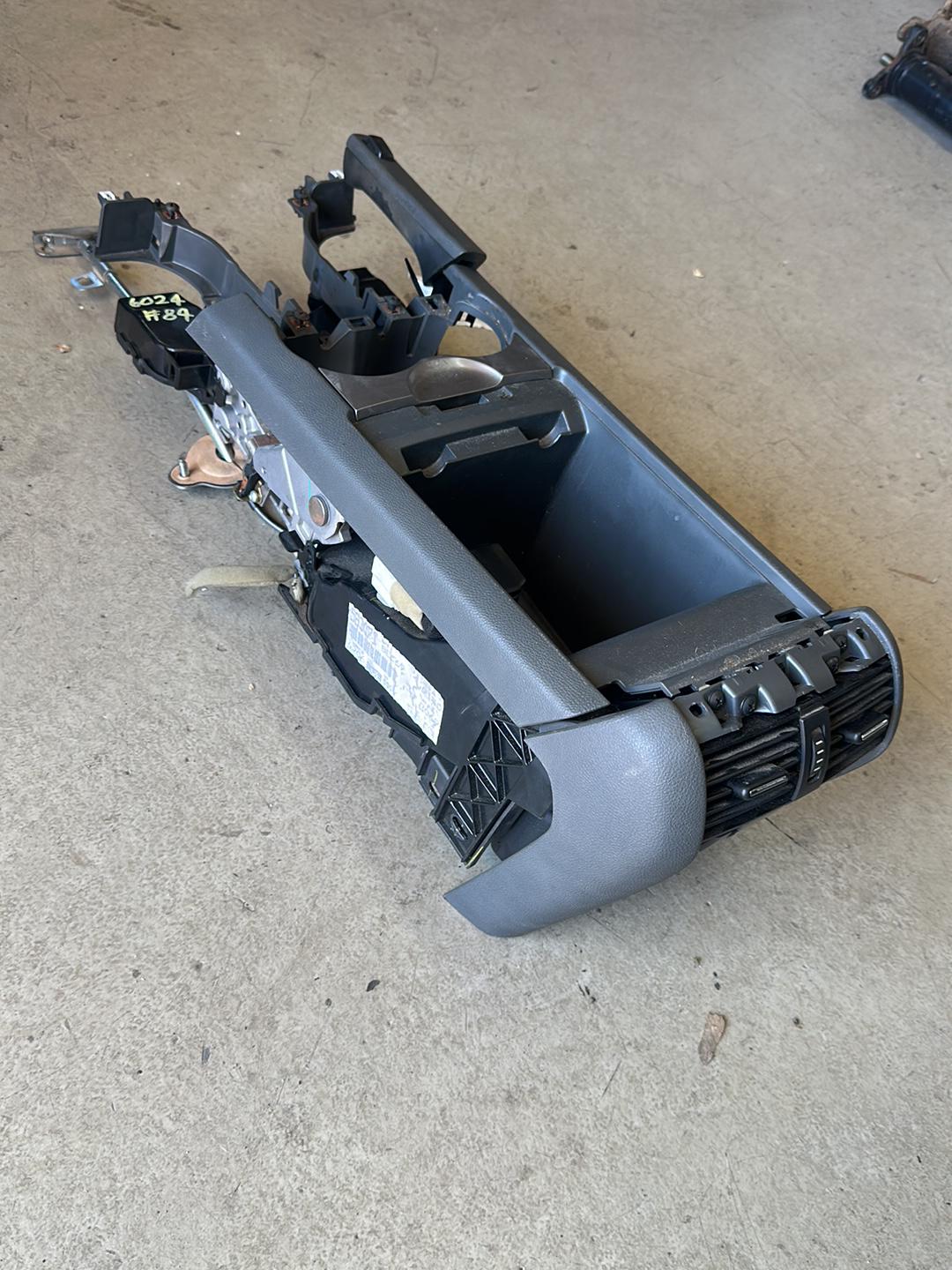 Holden Commodore   Centre Console