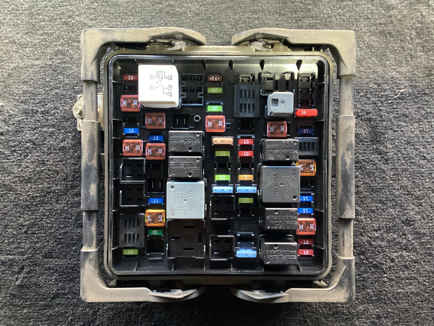 2015 Holden Commodore VF II  Fuse Box 92291798