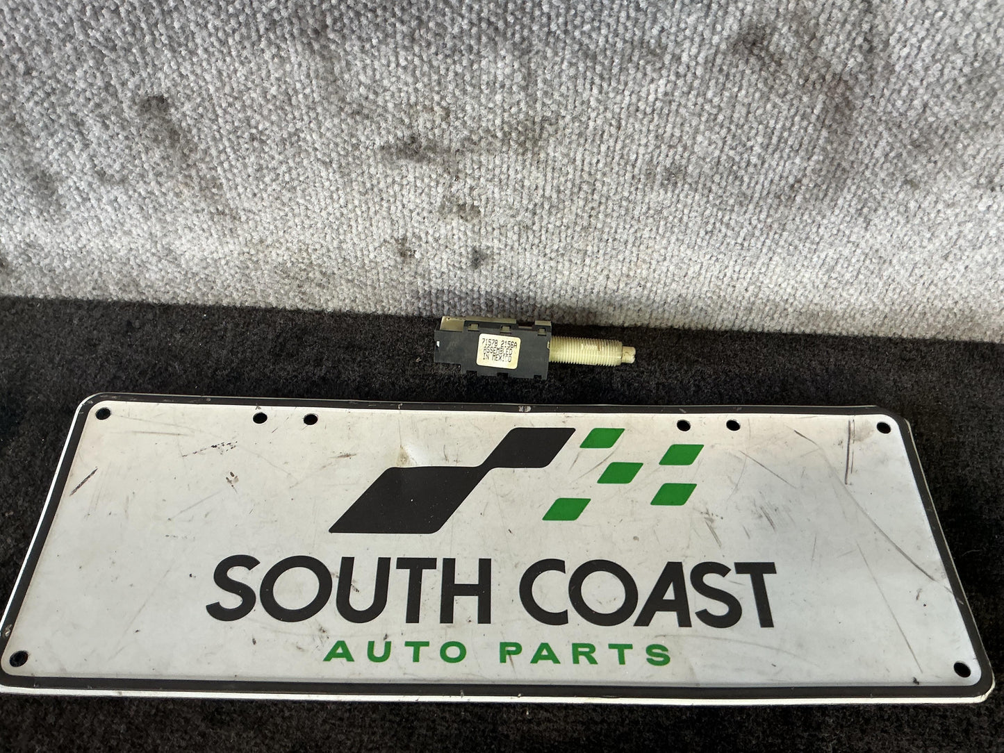 Holden Commodore VU 6H8VUK80F2L904753 Cruise Control Switch 715782156A