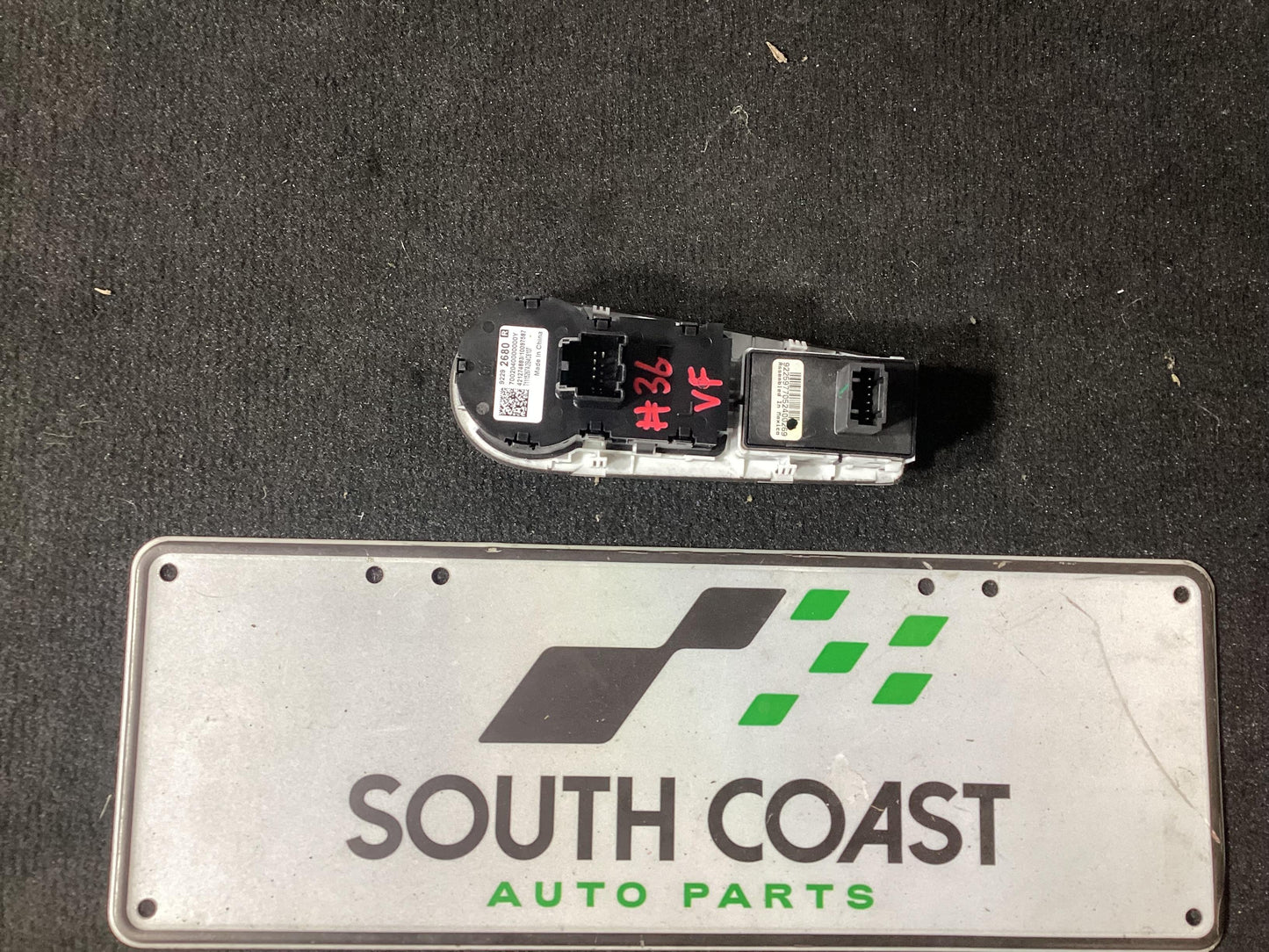 2015 Holden Calais VF  Headlight Switch 92292680