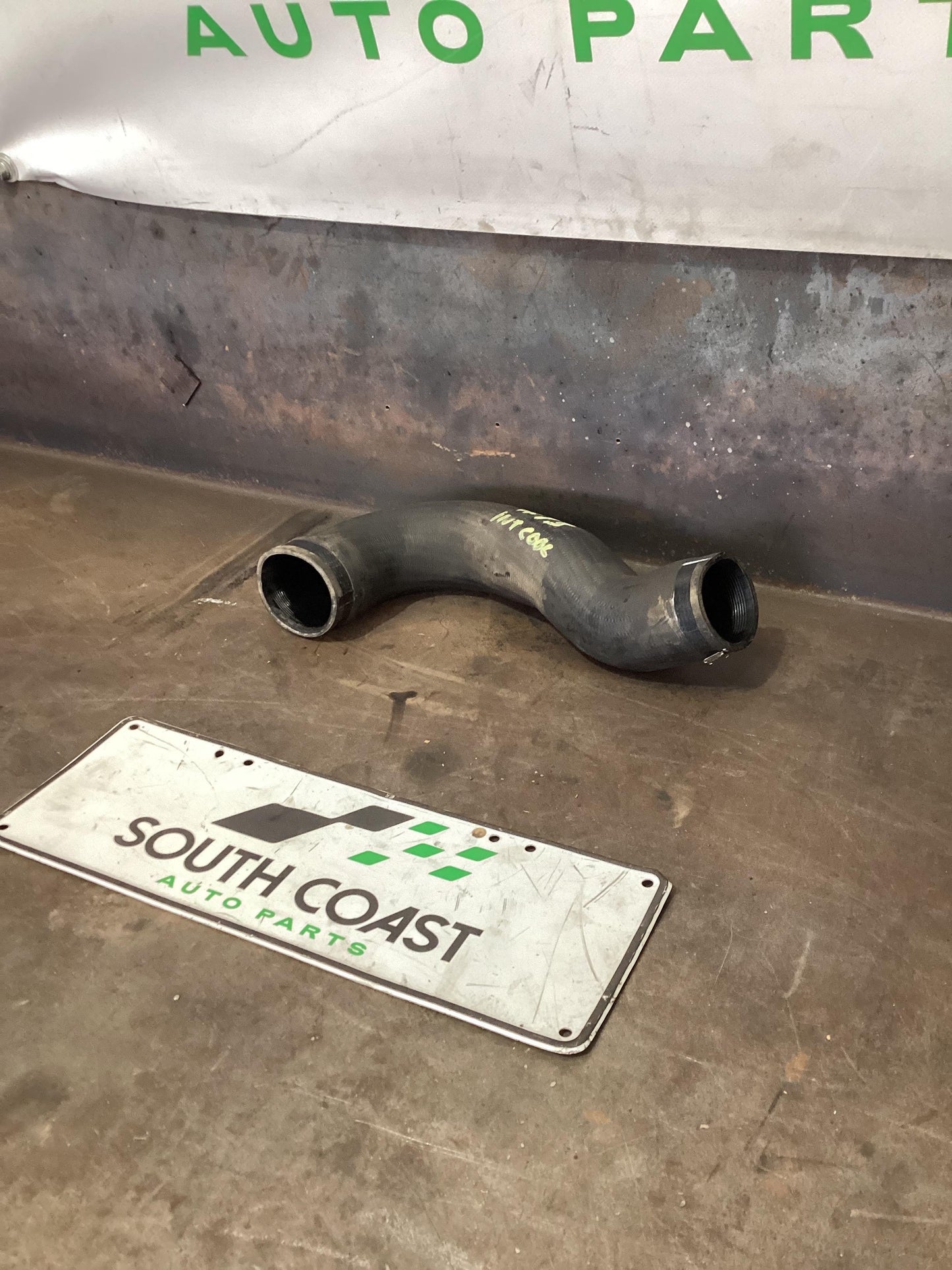Volkswagen Amarok   Intercooler Pipe