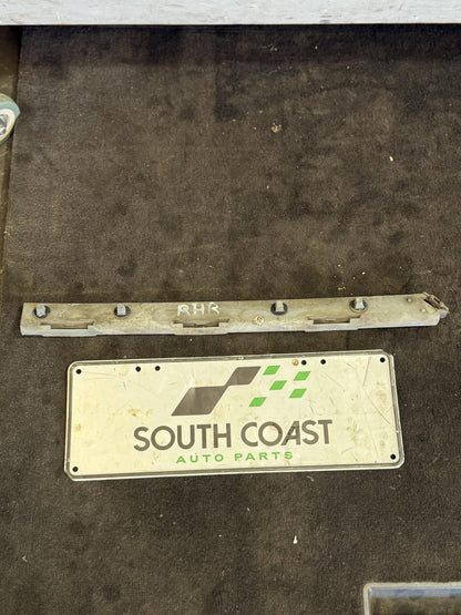 Holden Commodore VZ  Right Rear Bumper Retainer Bracket 92093589